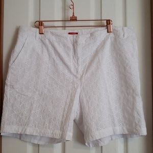 Izod Shorts - NWOT IZOD white shorts Izod Shorts - NWOT IZOD white shorts